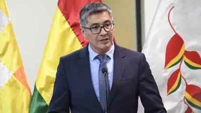 Gobierno invalida por 48 horas billetes de 10, 20 y 50 Bs de la Serie B tras accidente aéreo