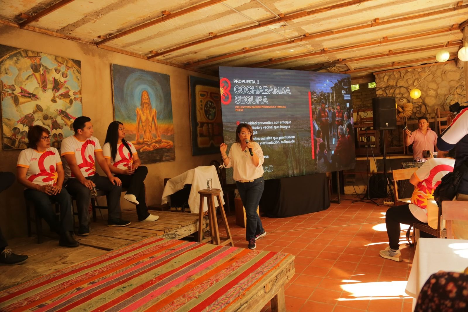 Rocío Molina se compromete a impulsar una Ley de Acceso a la Información Pública y un seguro para periodistas con auspicio municipal