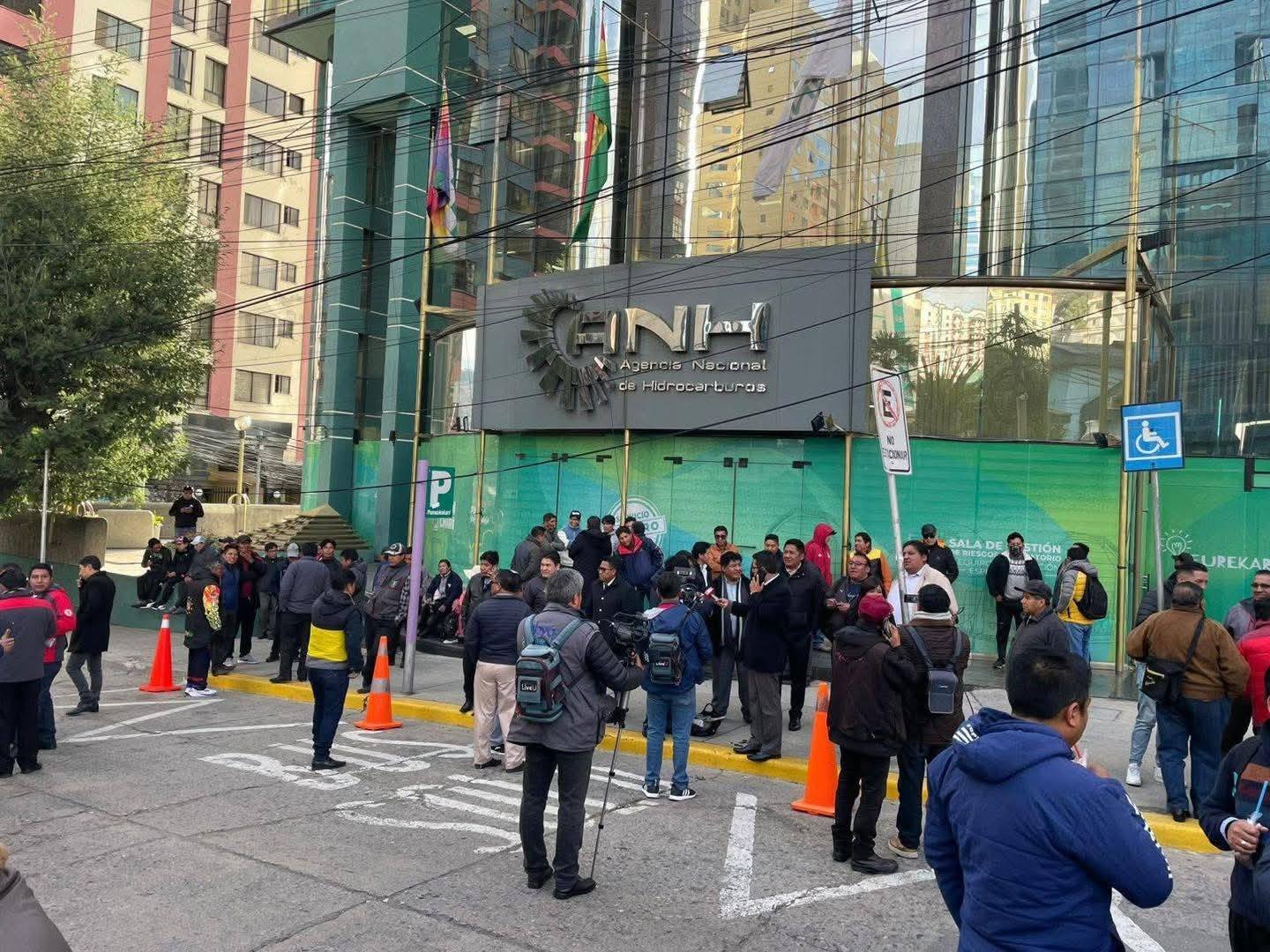 Los choferes advierten con paro e insisten en resarcimiento por daños