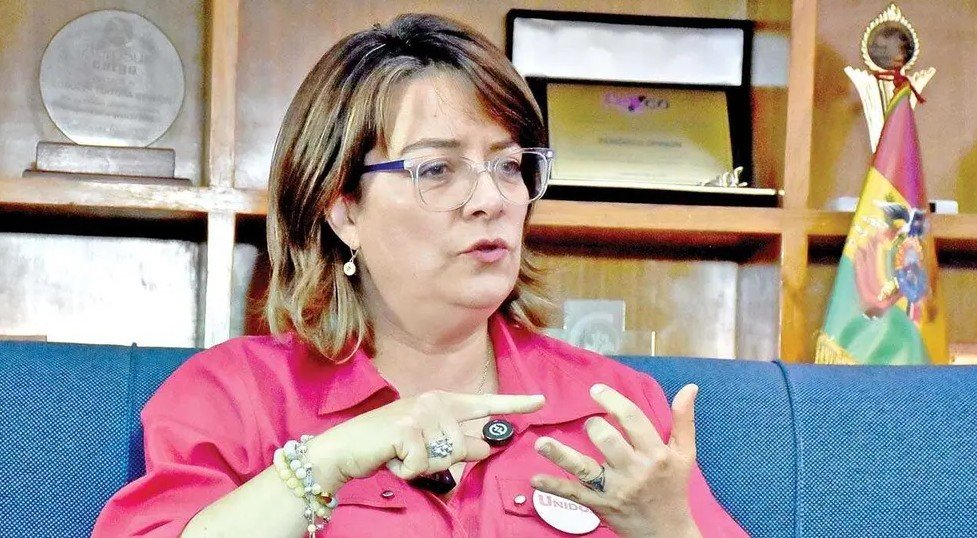 Molina ofrece liberar de pagos a emprendedores y 15 subalcaldías