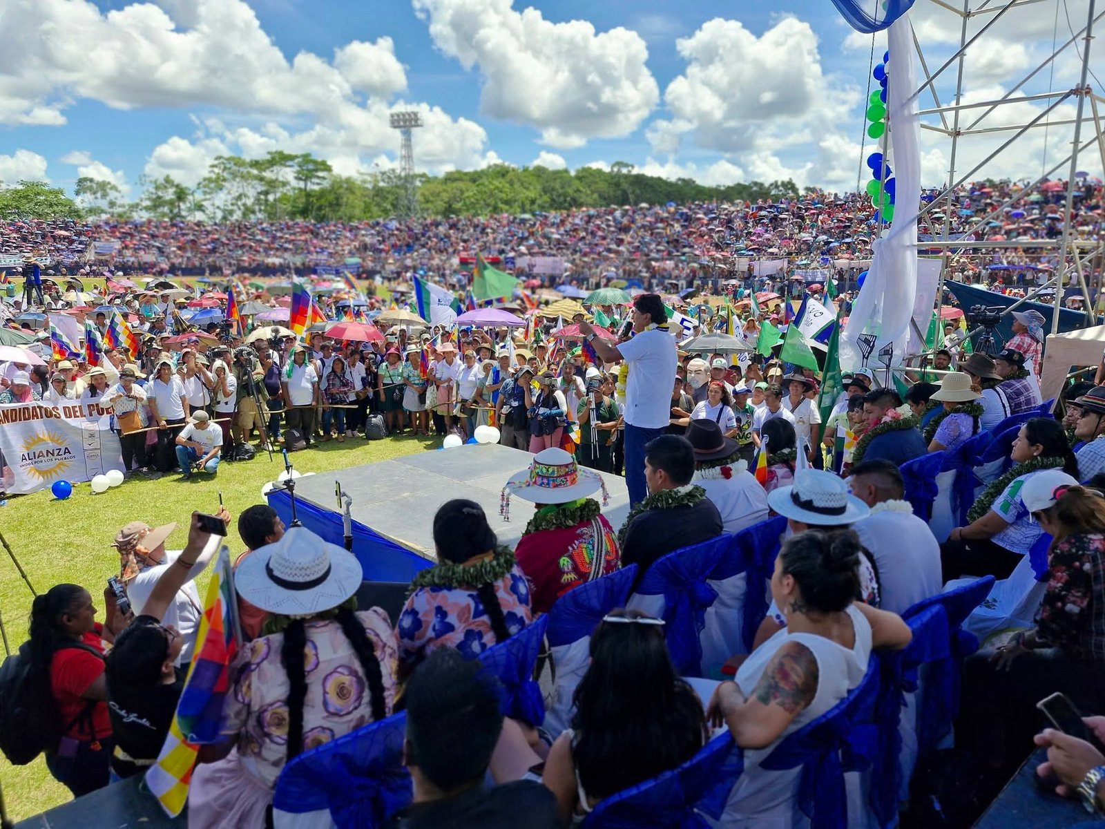 Evo Morales reaparece y proclama a sus candidatos a las elecciones subnacionales