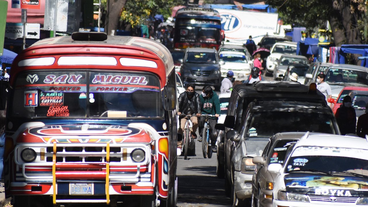 El pasaje de Adultos mayores es de Bs 2 en el transporte urbano de Cochabamba