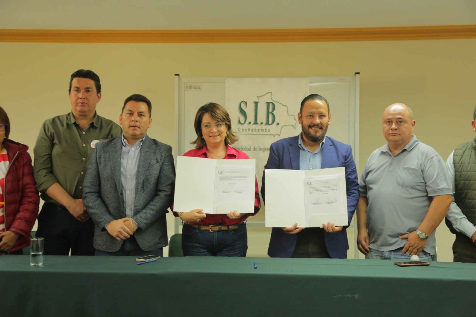 Alianza Unidos firma convenio con la Sociedad de Ingenieros de Bolivia para fortalecer la planificación urbana en Cochabamba