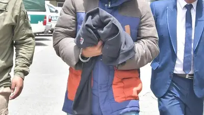 Detienen a un hombre con Bs 62.000 de billetes del avión siniestrado en El Alto