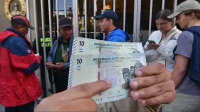 Gobierno descarta legalizar billetes de la serie B recuperados tras accidente aéreo en El Alto
