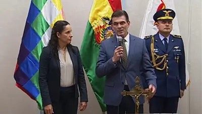 Rodrigo Paz posesiona a Claudia Cronenbold como nueva presidenta de YPFB