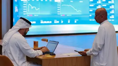 Emiratos Árabes Unidos elevan precios del combustible hasta en un 72 % por tensiones en el mercado energético